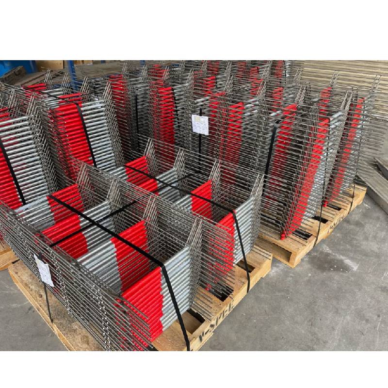 4 Round Fence Post